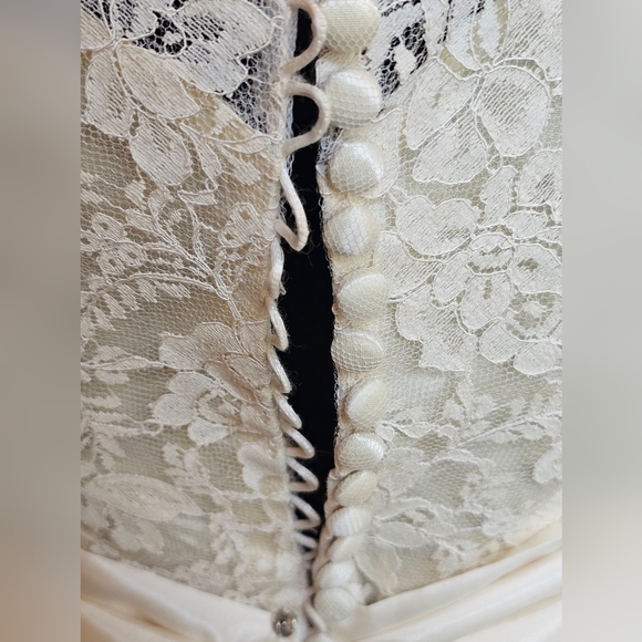 Vintage 50's Lace Tea Length "Courthouse" Wedding Gown - Picture 15 of 16